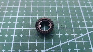 TRABA DEL TENSOR OVERLOCK SIRUBA