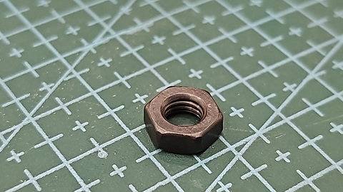 TUERCA JUKI 15/64-28