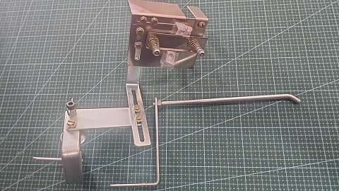 ADITAMENTO PARA APLICAR GOMA OVERLOCK UNIVERSAL 8 A 40 MM