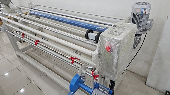 MAQUINA DE ENRROLLAR TEJIDO