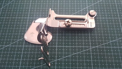 DOBLADILLADOR RECTA PARA CORDON CON VIVO VIST