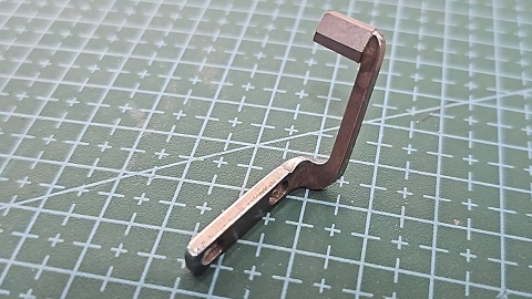 PROTECTOR DE AGUJA SIRUBA OVERLOCK ORIGINAL