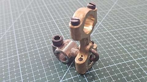 CONECTOR BIELA SIRUBA SERIE K 4 HILOS