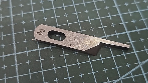 CUCHILLA SIRUBA OVERLOCK SUPERIOR