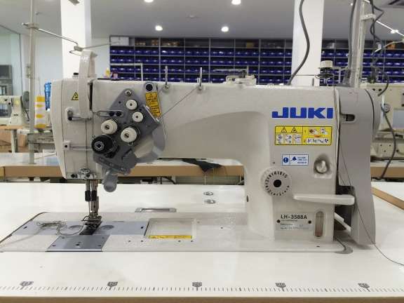 MAQUINA JUKI DOBLE AGUJA REBATIBLE JEANS JK