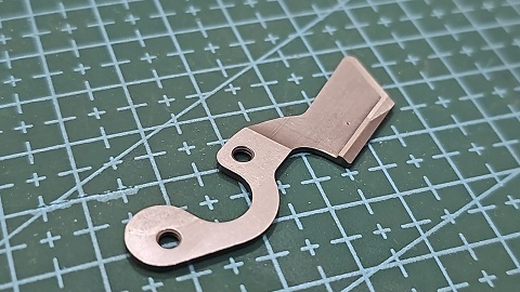 CUCHILLA MOVIL T041 JUKI MO6716 SUCCIONADOR P