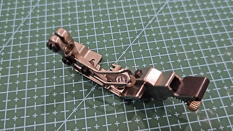 PRENSATELAS TENSOR DE ELASTICO OVERLOCK 3/16