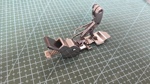 PRENSATELAS TENSOR DE ELASTICO OVERLOCK 5/16