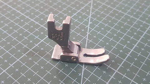 PIE MÁQUINA RECTA IND NORMAL ACERO