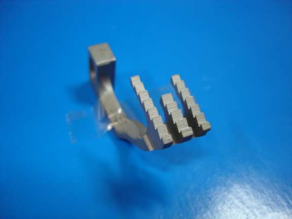 DIENTE JUKI MO-2566 OVERLOCK PESADA