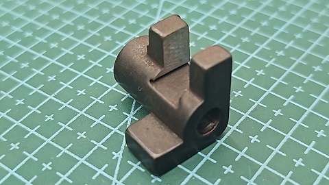 CONECTOR DE LA BARRA DE AGUJA JG1721