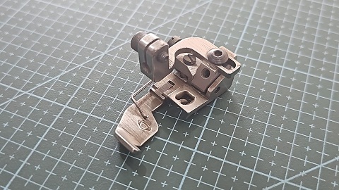 PRENSATELA OVERLOK COLLARETA TYPICAL