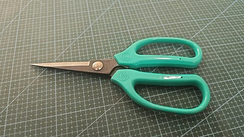 TIJERA DE ASEO FISH GRANDE