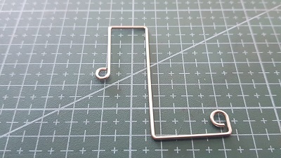 GUIA HILO INFERIOR BROTHER  CAÑON 3 AGUJAS DT