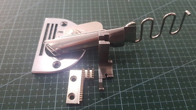 DOBLADILLADOR RECTA ENTRADA DE 22MM  PARA CINTA