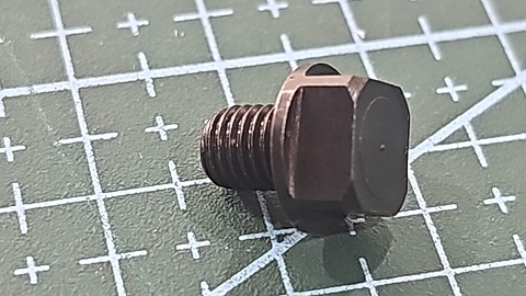 TORNILLO SUJETADOR DE CUCHILLA CORTADORA KM