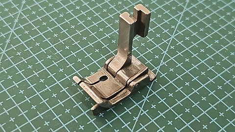 PRENSATELA RECTA CON GUIA 3/8