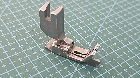 PRENSATELAS CON GUIA IZQUIERDA 1/16