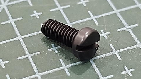 TORNILLO JUKI 9/64-40 L=8.5 SS7090910TP