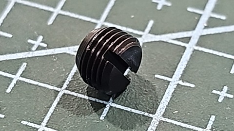 TORNILLO JUKI 1/4-40 L=4.5