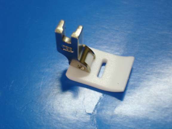 PRENSATELA TEFLON 12MM ZIG ZAG