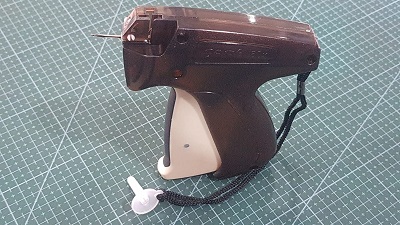 PISTOLA ETIQUETADORA FINA P/ LAVANDERIA