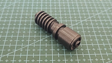 PERNO REGULADOR DE PUNTADA GC6760