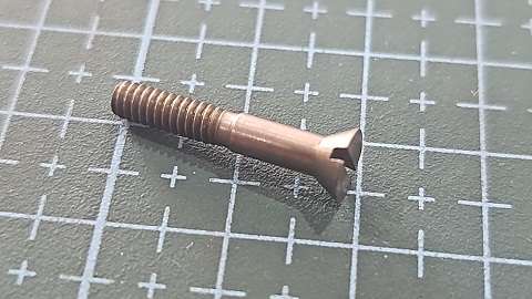 TORNILLO TRIPLE ARRASTRE DE LA LANZADERA 3.4-