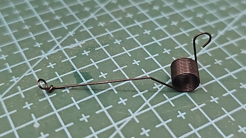 GUIA HILO DE LOOPER ALIMENTADOR RESORTE  101