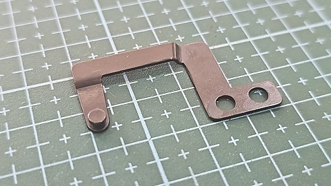 GUIA DEL LIBERADOR DE HILO OJAL BROTHER LH4-B