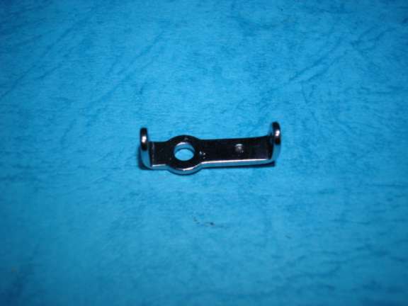 GUIA HILO BROTHER OVERLOCK EF4-B511