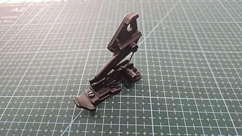 PRENSATELA BROTHER OVERLOCK 5 HILOS MA4-B551-
