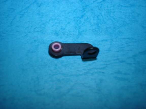 GUIA HILO BROTHER OVERLOCK B551 LOOPER