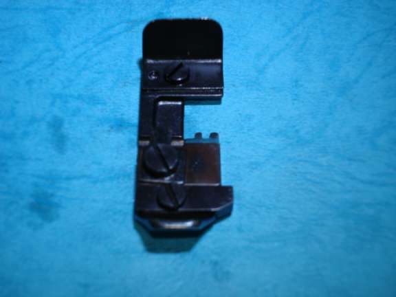 PRENSATELA BROTHER OVERLOCK 4 HILOS