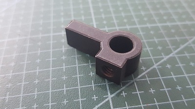 SOPORTE BARRA  PRENSATELAS DOBLE AGUJA