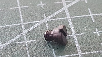 TORNILLO BROTHER 3/32-48 L:1.3 CUCHILLA FIJA DOBLE AGUJA