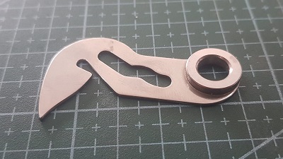 SUJETADOR DE HILO BROTHER ATRACADORA DE HILO TW