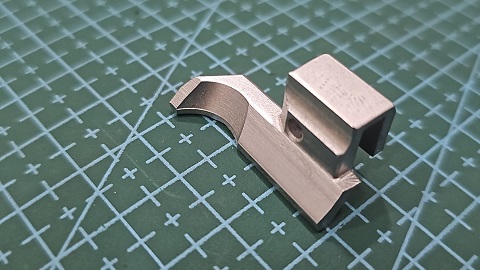 PRENSATELA S100 LADO DERECHO REECE 22 MM