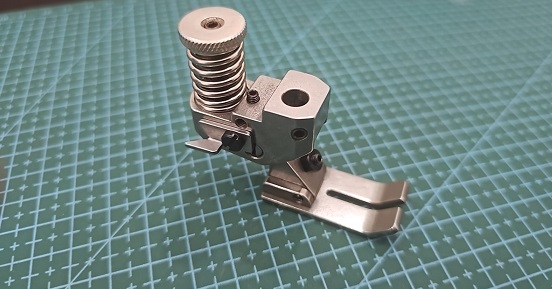 PRENSATELA PARA PESPUNTE KANSAI L5002 TMF