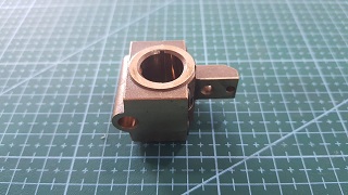 CONECTOR DEL EJE NEWLONG COSEDORA DE BOLSA DN-2HS