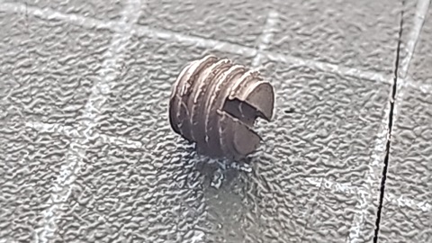 TORNILLO YAMATO 1/8-44 L:2.6