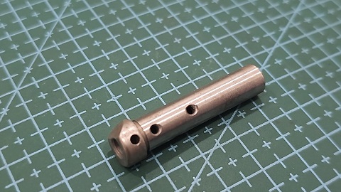PERNO DEL ALIMENTADOR DE HILO GC20606