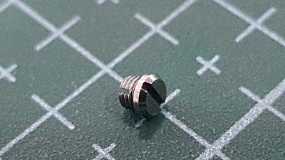 TORNILLO APRETADOR CHAPITA P.BOB DOBLE AGUJA