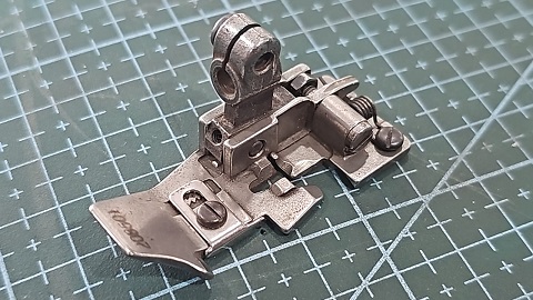 PRENSATELA OVERLOCK  PEGASUS M732