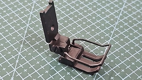 PRENSATELA DOBLE AGUJA 1/4 ELECTRONICA S/GUIA