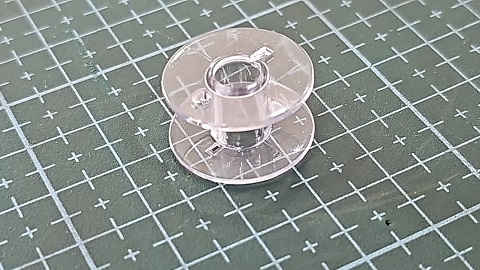 BOBINA COMÚN PLASTICA DIAMETRO 20.4 X 11.5MM