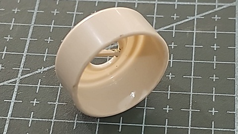 TAPA PLASTICA PRESIONADORA DEL DISCO TENSOR DE HILO