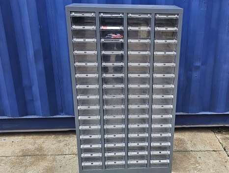 CAJA PARA REPUESTOS 60 CAJONES