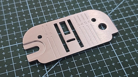 CHAPA DE AGUJA SINGER ZIG ZAG FAMILIAR