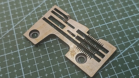 CHAPA DE AGUJA YAMATO Z610 ORIGINAL
